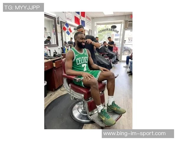 杰伦布朗打电话詹姆斯请教植发问题引发热议节目效果爆棚